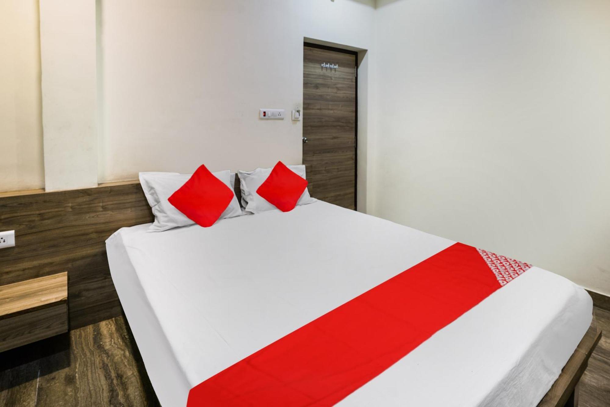 Oyo Flagship Pawan Park Hotell Vellore Eksteriør bilde
